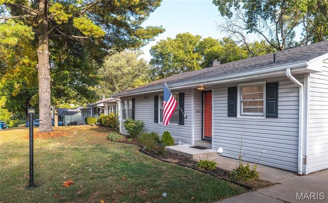 908 Barton Place, St Charles, MO 63301