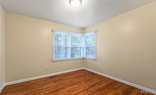908 Barton Place, St Charles, MO 63301