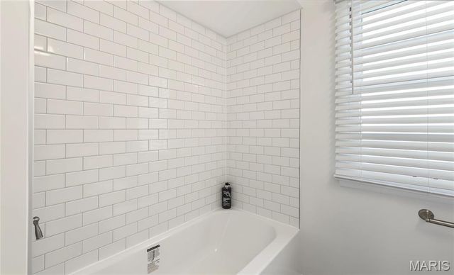908 Barton Place, St Charles, MO 63301