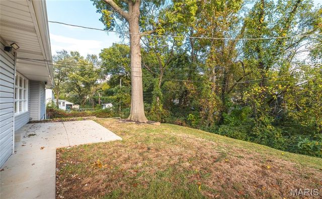 908 Barton Place, St Charles, MO 63301