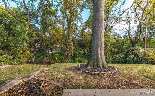 908 Barton Place, St Charles, MO 63301