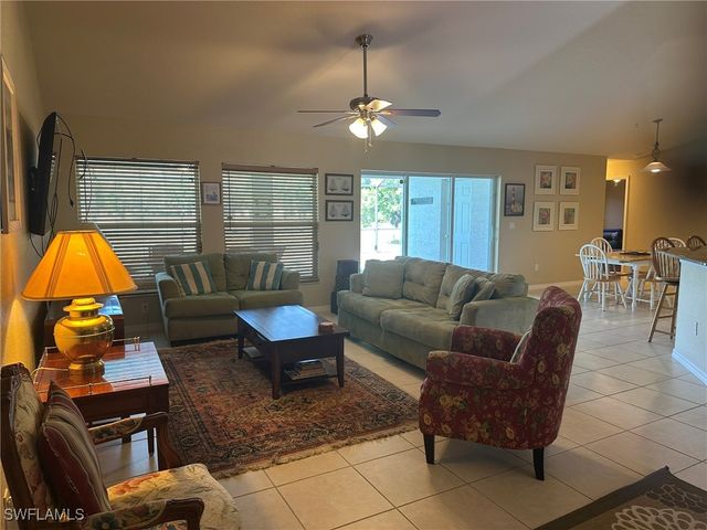 1722 NW 24th PL, Cape Coral, FL 33993