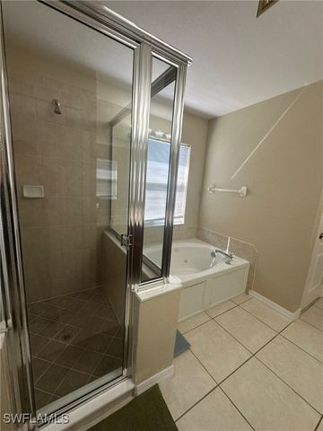 1722 NW 24th PL, Cape Coral, FL 33993