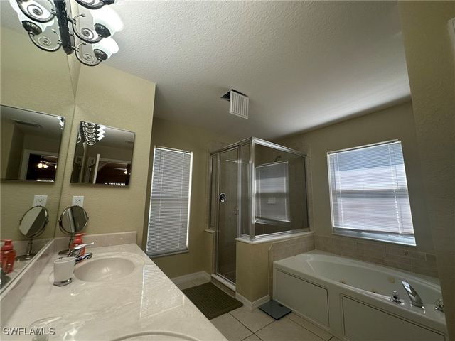 1722 NW 24th PL, Cape Coral, FL 33993