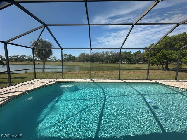1722 NW 24th PL, Cape Coral, FL 33993