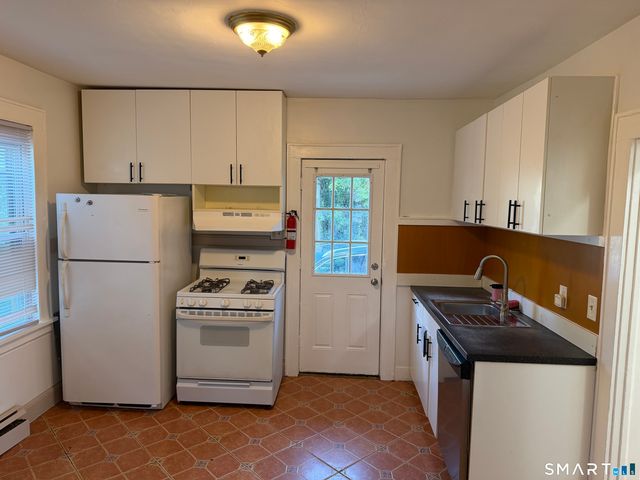 459 Honeyspot Road, Stratford, CT 06615