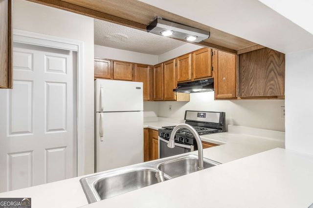 3184 Long Iron Drive, Lawrenceville, GA 30044