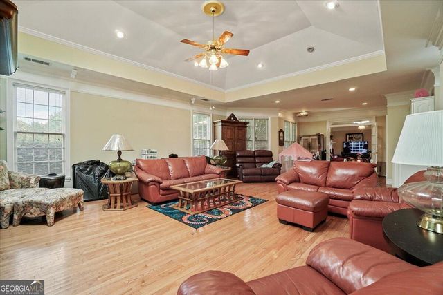 125 Treebrooke Way, Fayetteville, GA 30214