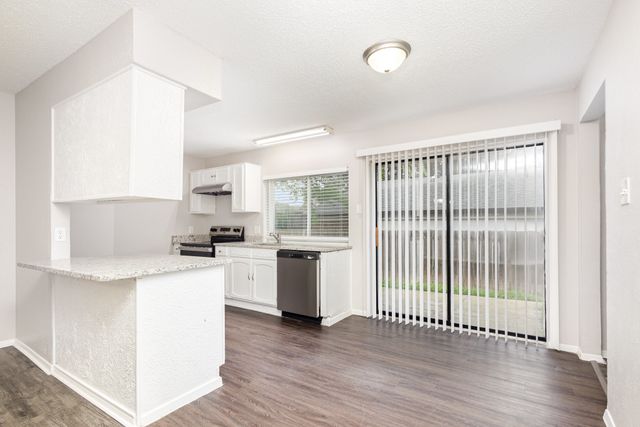 2132 Loma Verde Drive, Bedford, TX 76021