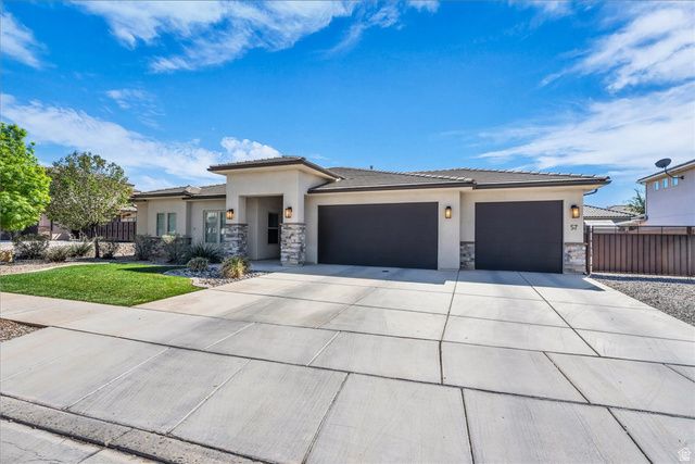 57 W CHESTERFIELD DR, Washington, UT 84780