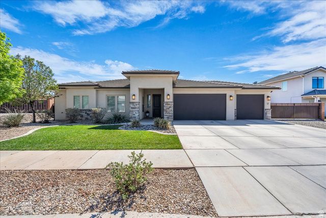 57 W CHESTERFIELD DR, Washington, UT 84780