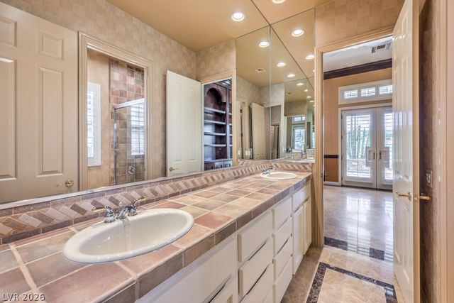 15 Knob Oak Drive, Henderson, NV 89052