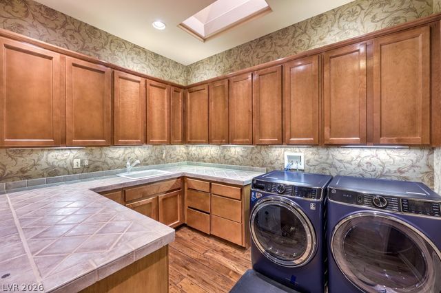 15 Knob Oak Drive, Henderson, NV 89052