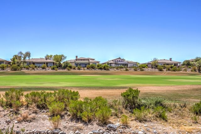 15 Knob Oak Drive, Henderson, NV 89052