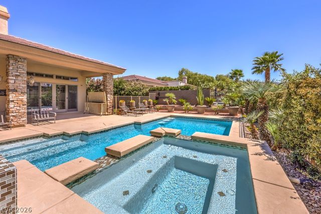 15 Knob Oak Drive, Henderson, NV 89052