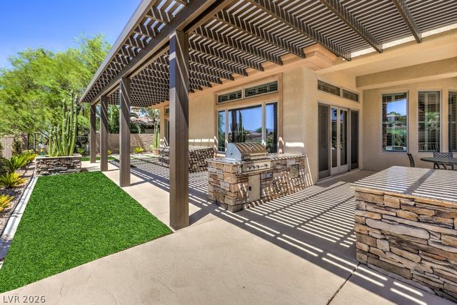 15 Knob Oak Drive, Henderson, NV 89052