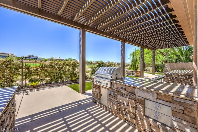 15 Knob Oak Drive, Henderson, NV 89052