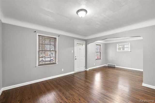 922 Mclean Avenue, Royal Oak, MI 48067