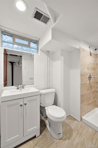 922 Mclean Avenue, Royal Oak, MI 48067