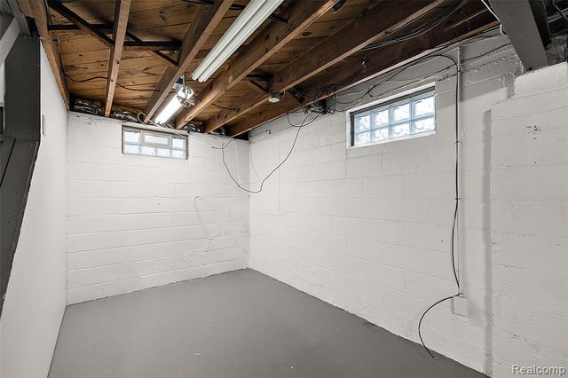 922 Mclean Avenue, Royal Oak, MI 48067