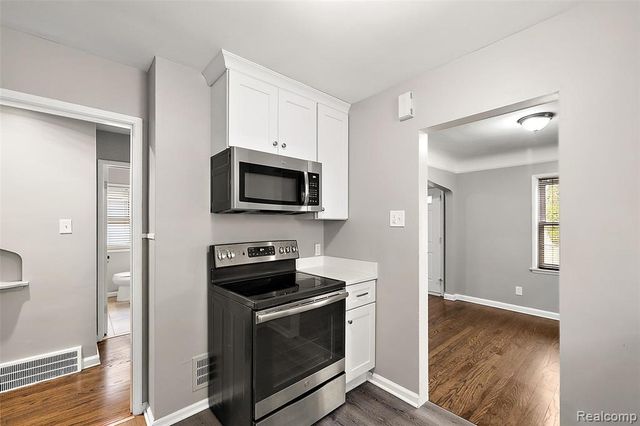 922 Mclean Avenue, Royal Oak, MI 48067