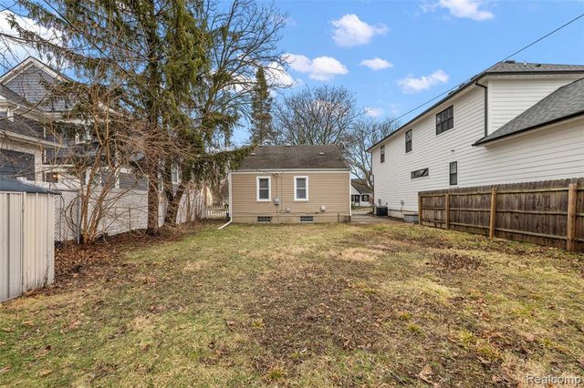922 Mclean Avenue, Royal Oak, MI 48067