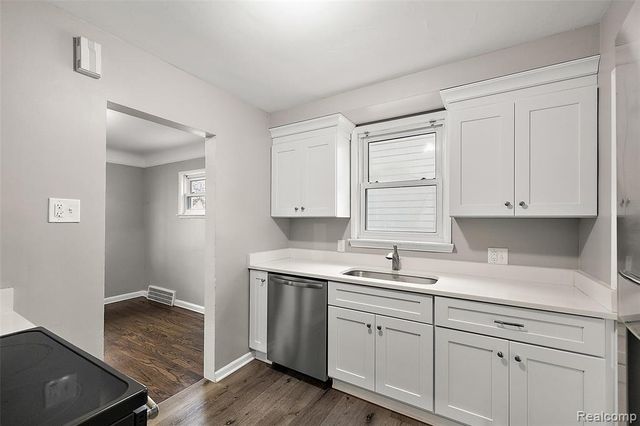 922 Mclean Avenue, Royal Oak, MI 48067