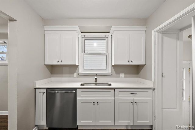 922 Mclean Avenue, Royal Oak, MI 48067