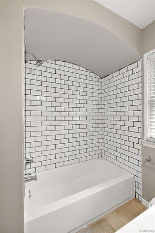 922 Mclean Avenue, Royal Oak, MI 48067