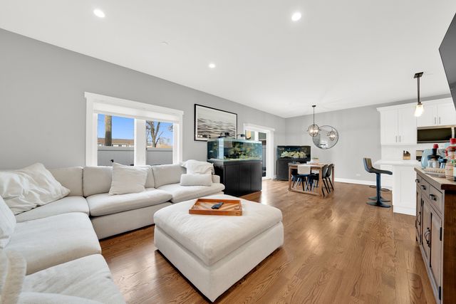 7235 W 71st Street 7235-4, Bridgeview, IL 60455