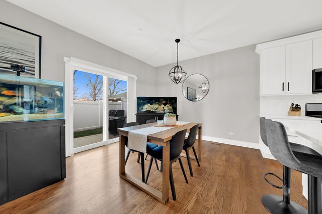 7235 W 71st Street 7235-4, Bridgeview, IL 60455