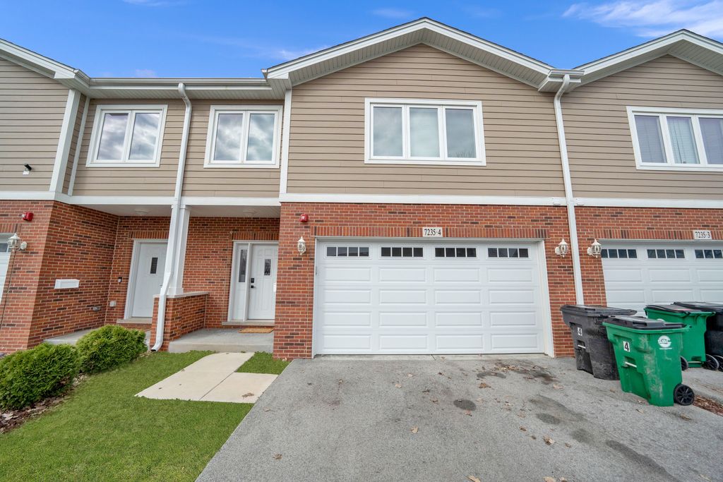 7235 W 71st Street 7235-4, Bridgeview, IL 60455