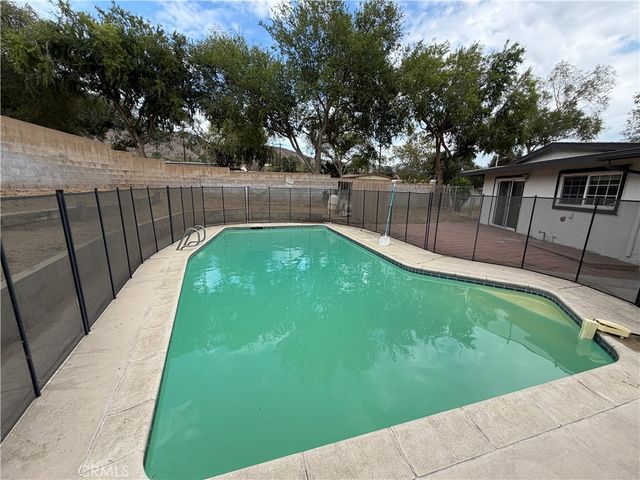 378 W 53rd Street, San Bernardino, CA 92407