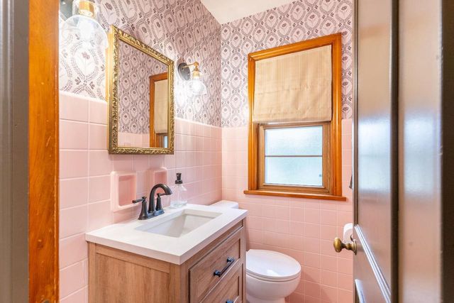 434 BEAUPRE STREET, Green Bay, WI 54301