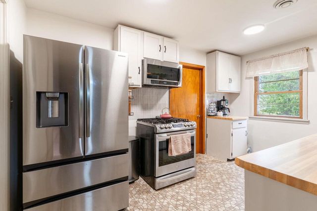434 BEAUPRE STREET, Green Bay, WI 54301