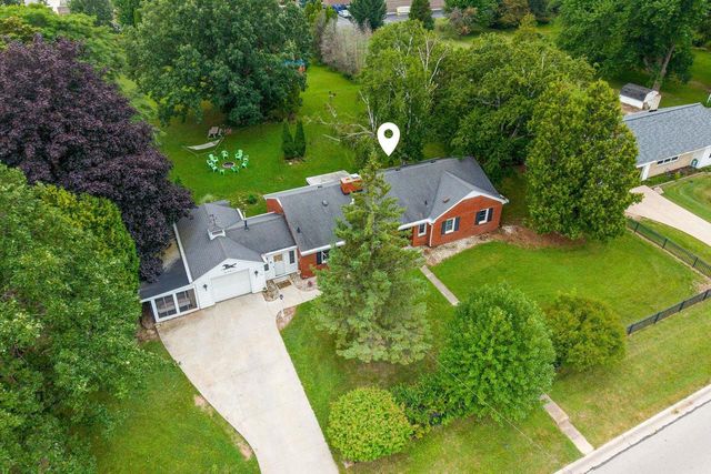 434 BEAUPRE STREET, Green Bay, WI 54301