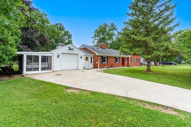 434 BEAUPRE STREET, Green Bay, WI 54301