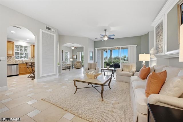 9038 Cascada WAY 101, Naples, FL 34114