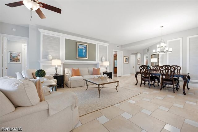 9038 Cascada WAY 101, Naples, FL 34114