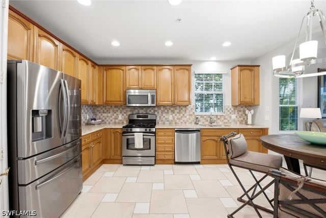 9038 Cascada WAY 101, Naples, FL 34114