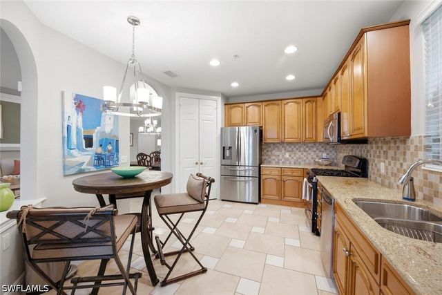 9038 Cascada WAY 101, Naples, FL 34114