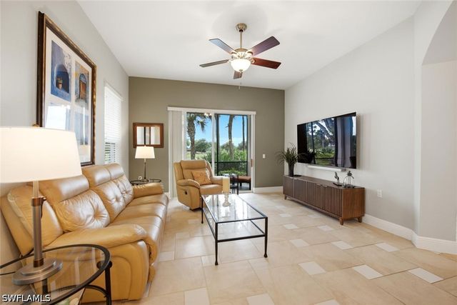 9038 Cascada WAY 101, Naples, FL 34114