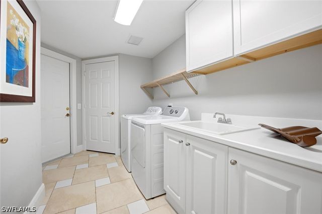 9038 Cascada WAY 101, Naples, FL 34114