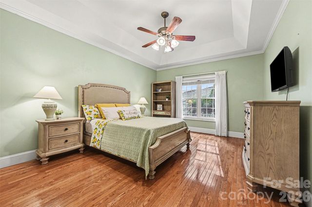 7940 Oakmont Court, Hickory, NC 28602