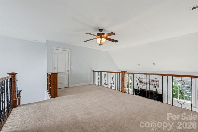 7940 Oakmont Court, Hickory, NC 28602