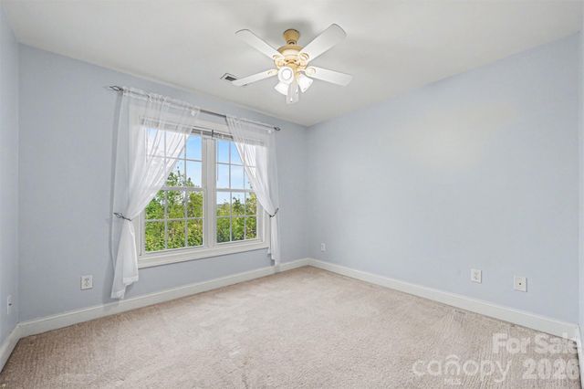 7940 Oakmont Court, Hickory, NC 28602
