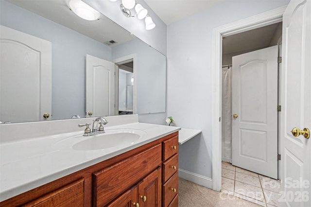 7940 Oakmont Court, Hickory, NC 28602