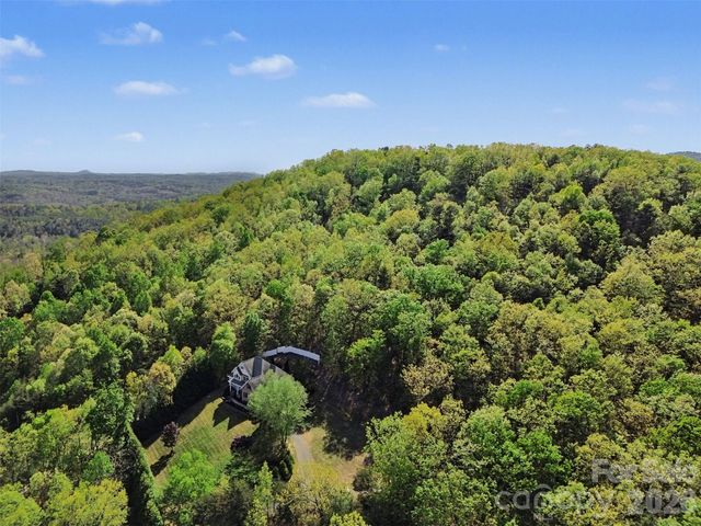 7940 Oakmont Court, Hickory, NC 28602