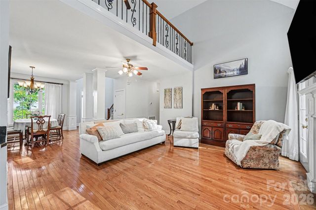 7940 Oakmont Court, Hickory, NC 28602