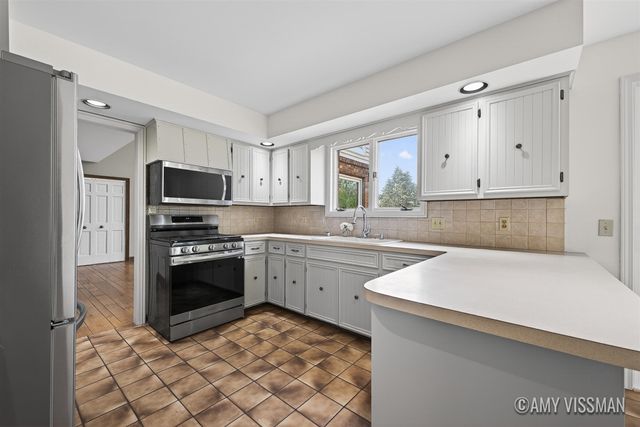 3415 N Applecrest Court, Ada, MI 49301